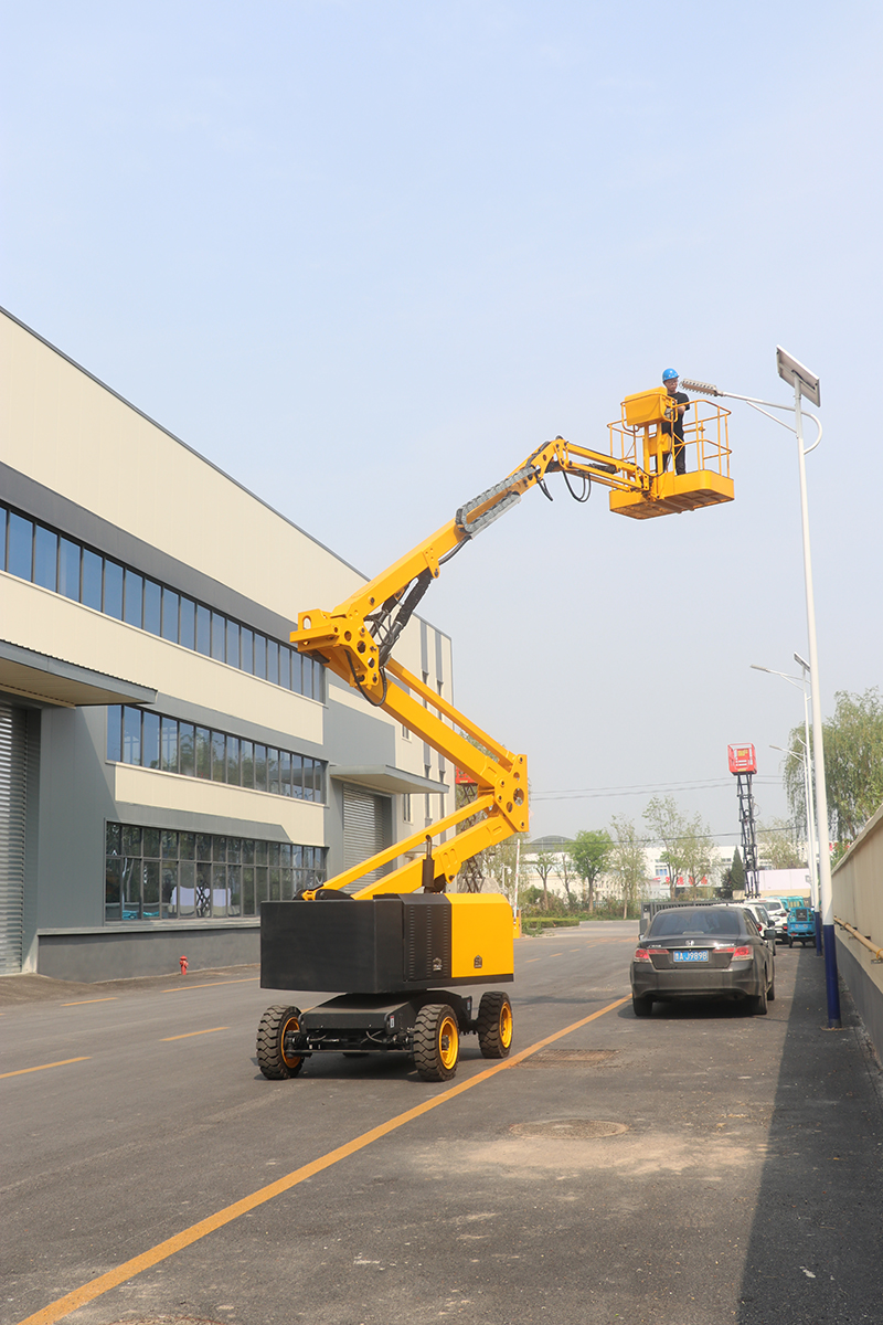 20米曲臂車裝柜發貨的一天！